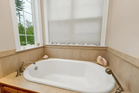 138 Oak Hill Road Barrington NH 03825