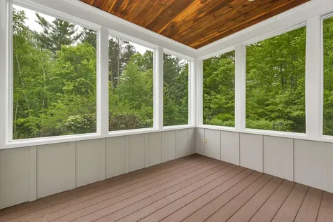 138 Oak Hill Road Barrington NH 03825