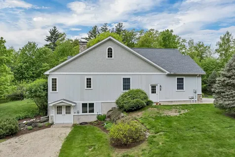 138 Oak Hill Road Barrington NH 03825