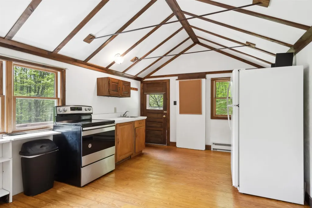1176 Cross Road Strafford VT 05070