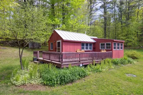 1176 Cross Road Strafford VT 05070