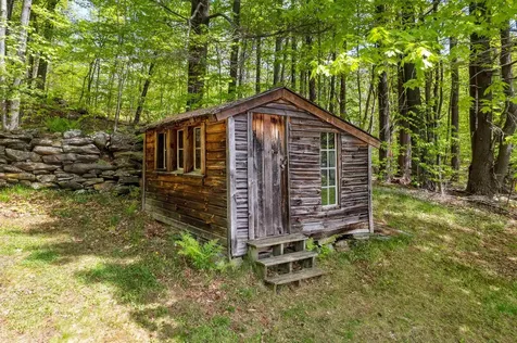 1176 Cross Road Strafford VT 05070
