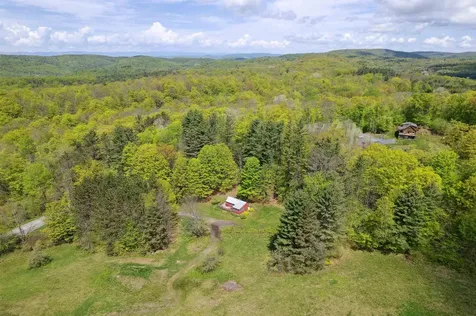 1176 Cross Road Strafford VT 05070