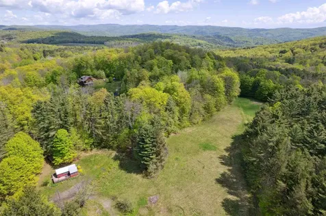 1176 Cross Road Strafford VT 05070