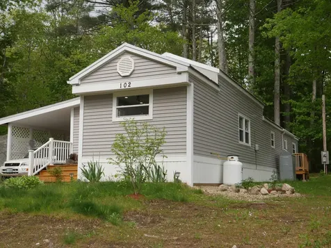 102 Boxwood Lane Raymond NH 03077