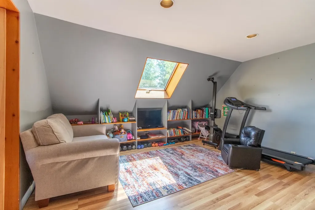 174 Andrews Road Holland VT 05830