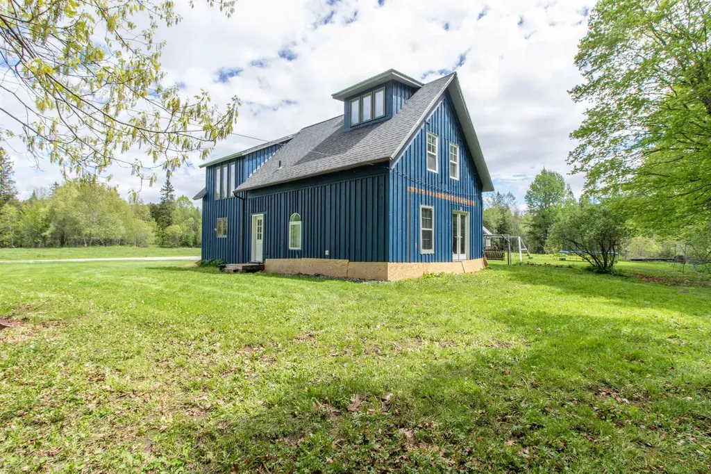 174 Andrews Road Holland VT 05830