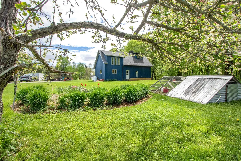 174 Andrews Road Holland VT 05830