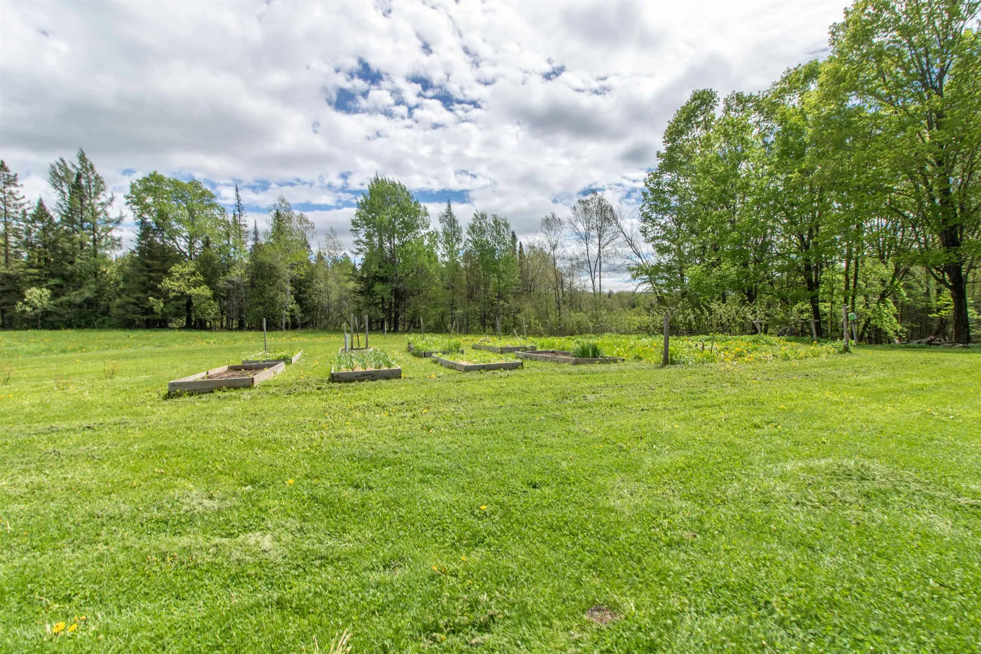 174 Andrews Road Holland VT 05830