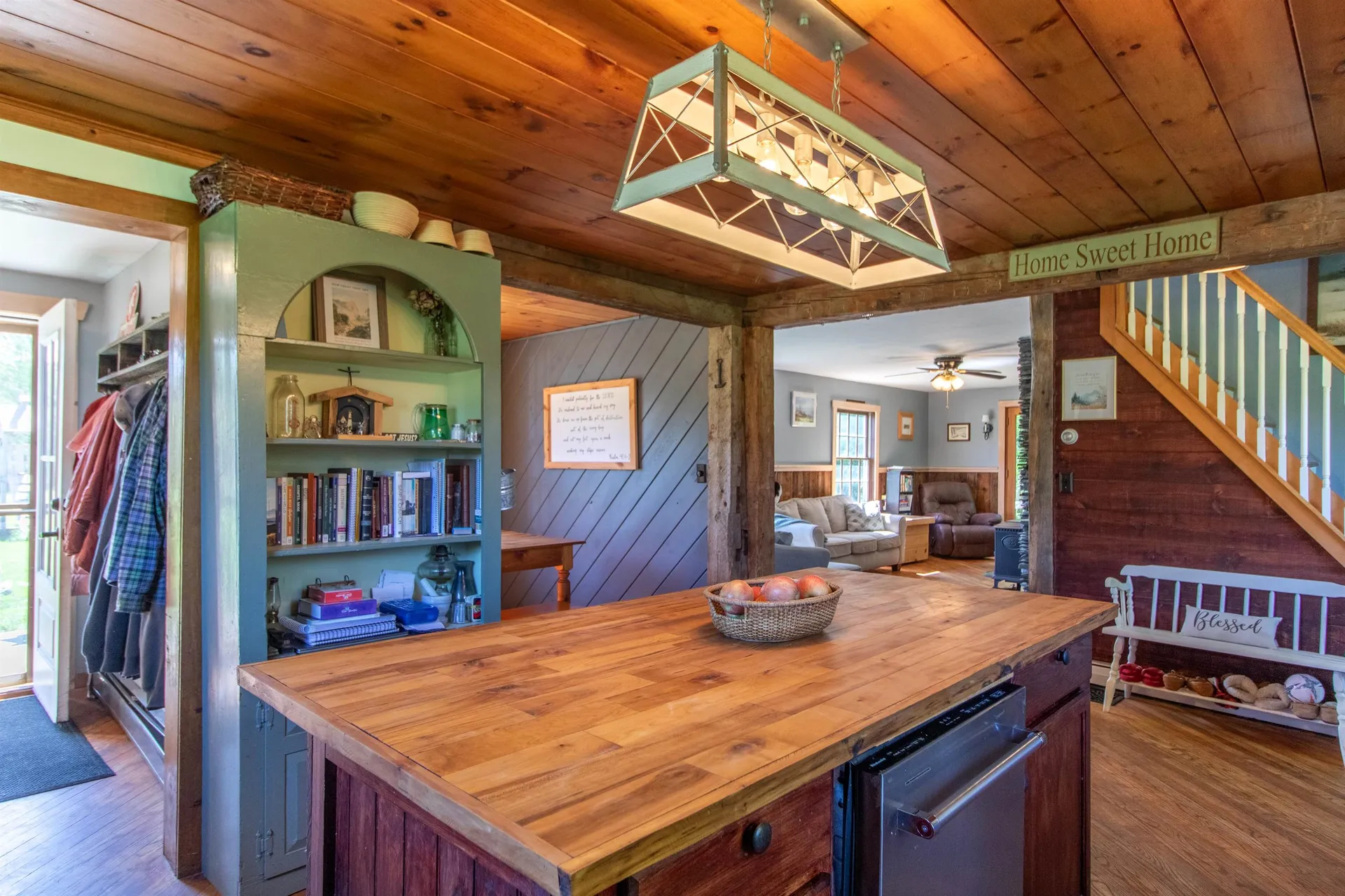 174 Andrews Road Holland VT 05830