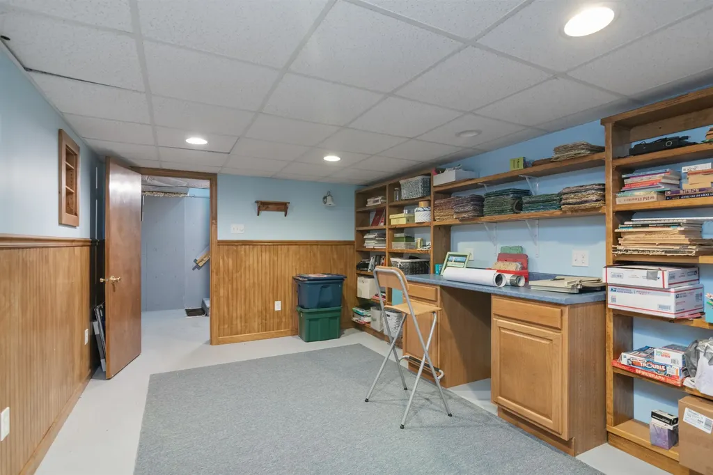 71 Scottsdale Road Newport City VT 05855