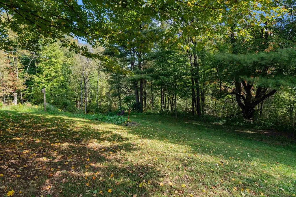 71 Scottsdale Road Newport City VT 05855