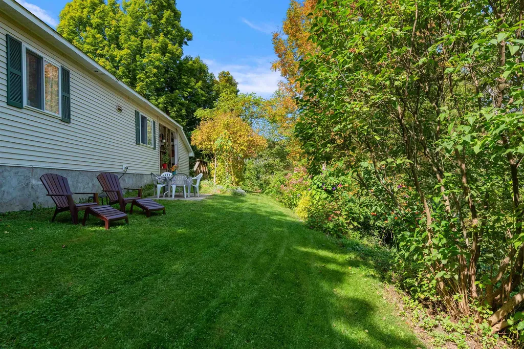 71 Scottsdale Road Newport City VT 05855