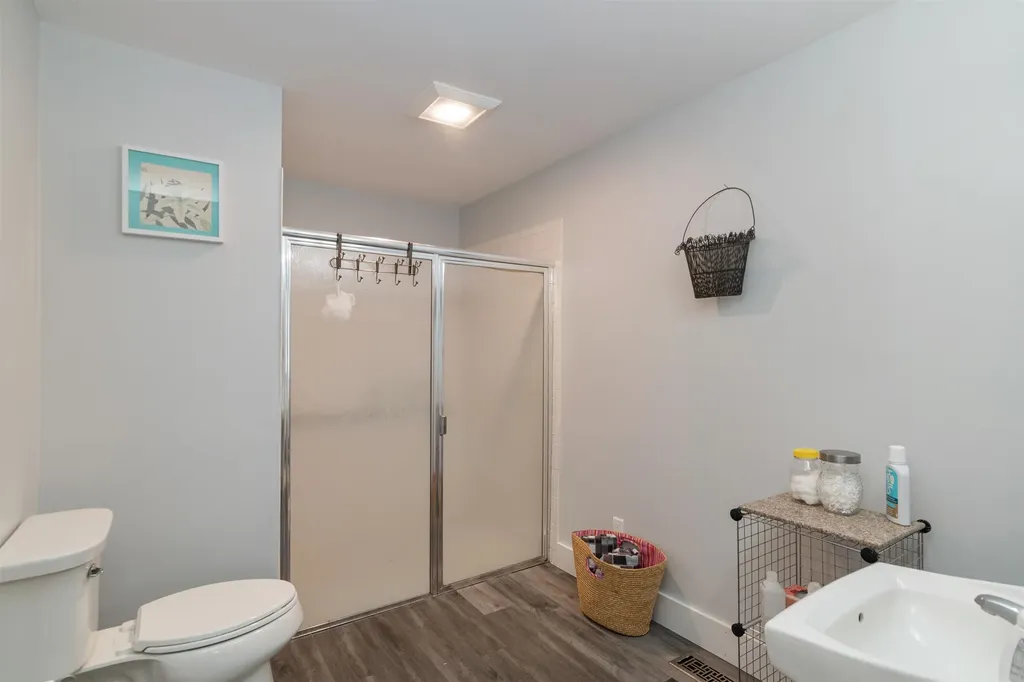 71 Scottsdale Road Newport City VT 05855