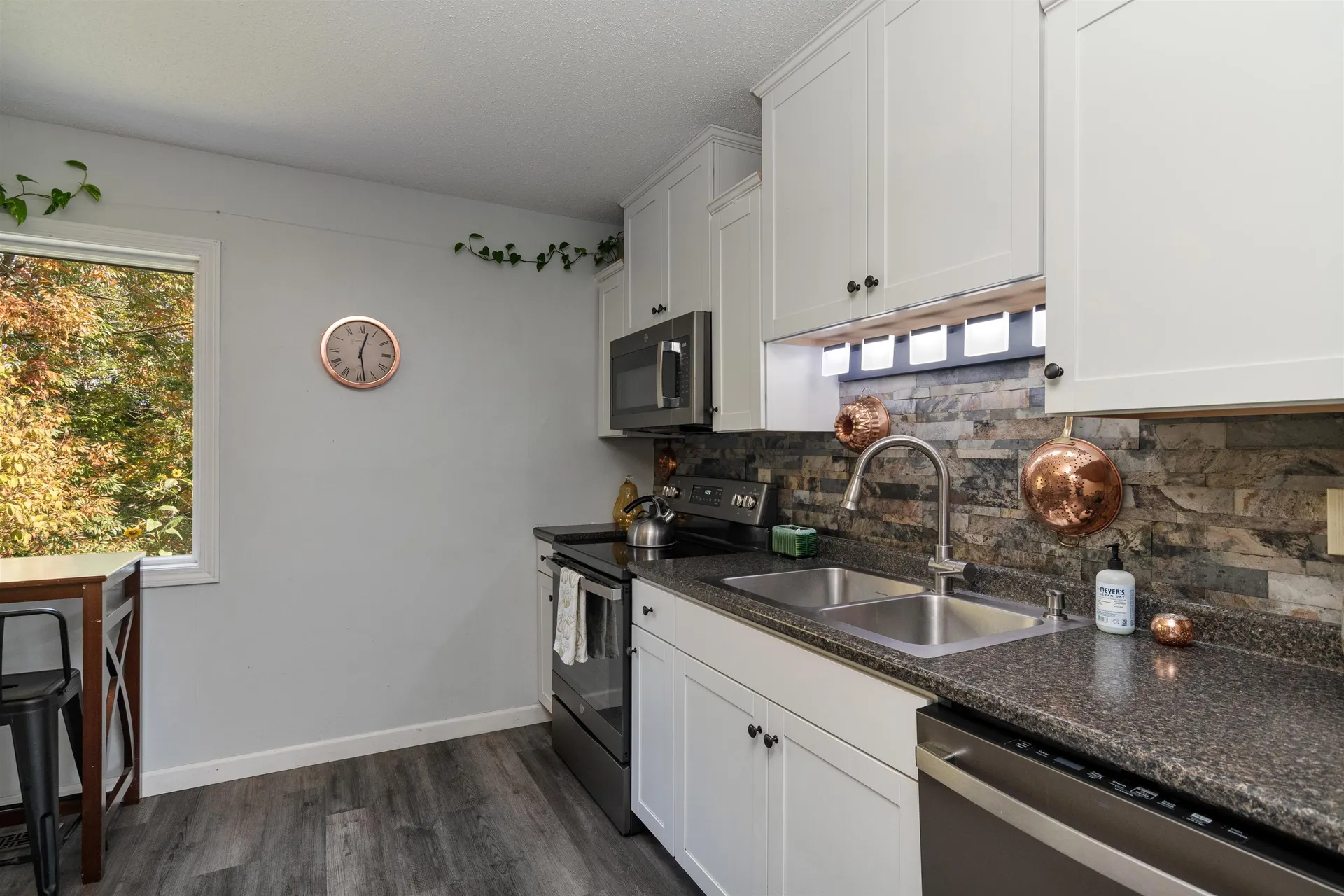 71 Scottsdale Road Newport City VT 05855