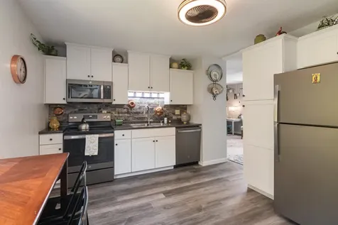 71 Scottsdale Road Newport City VT 05855