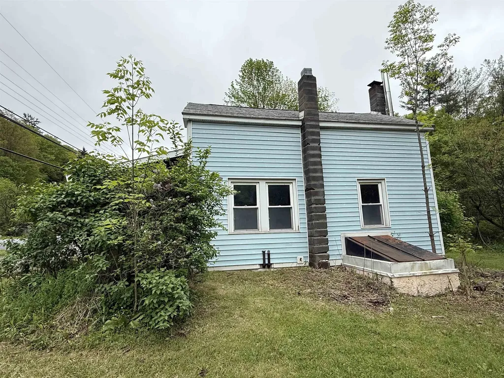 858 Vt Route 9 Woodford VT 05201