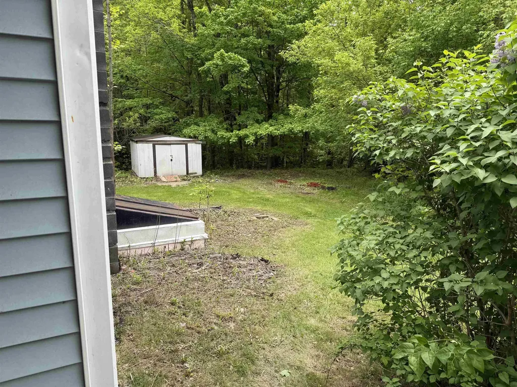 858 Vt Route 9 Woodford VT 05201