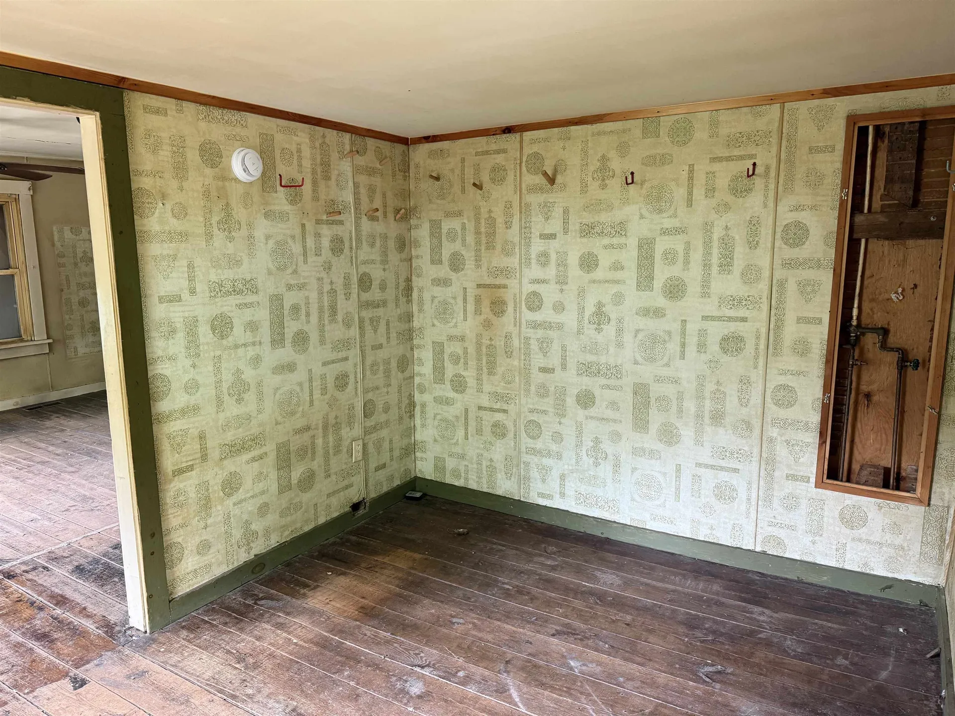 858 Vt Route 9 Woodford VT 05201