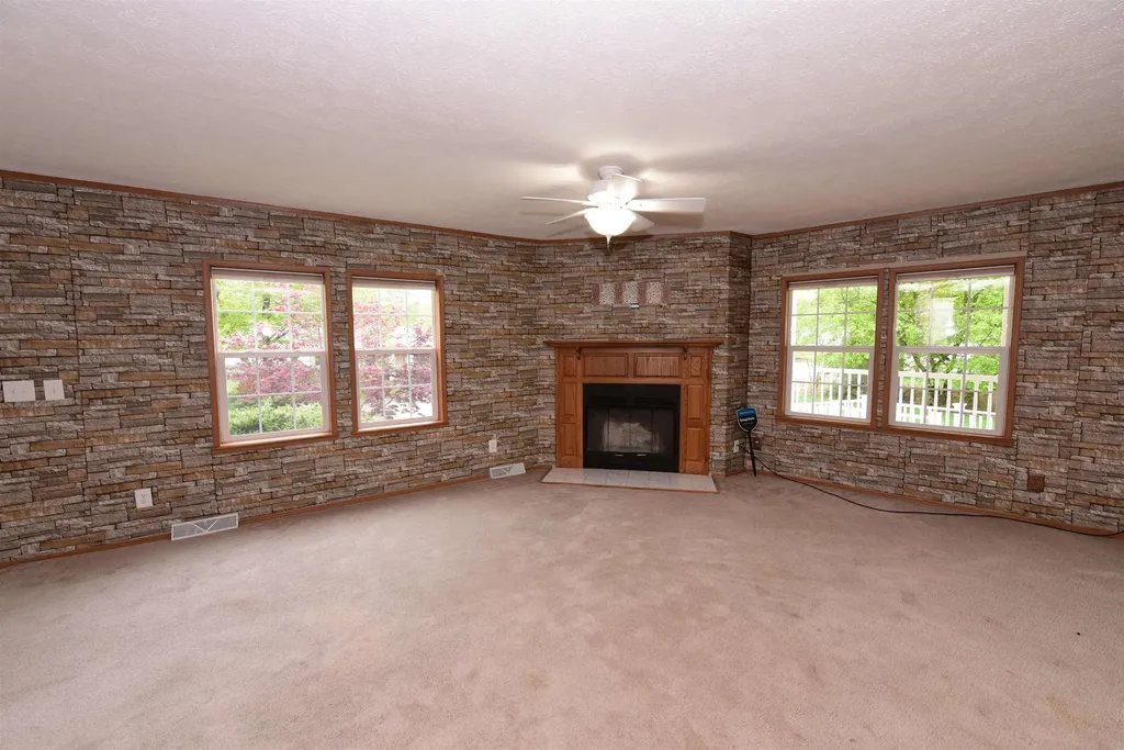 11 Firelite Road Conway NH 03818