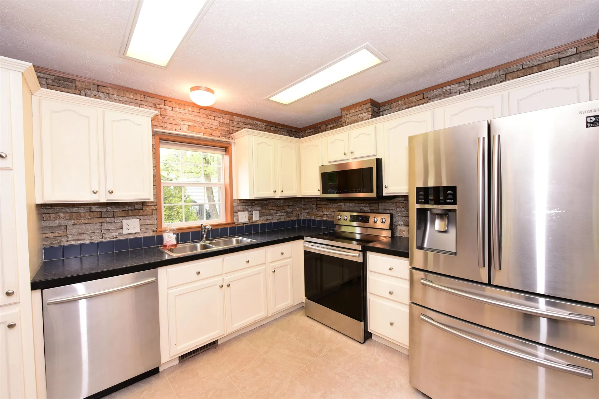 11 Firelite Road Conway NH 03818