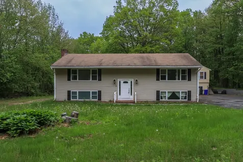 240 Leda Avenue Manchester NH 03104-4158