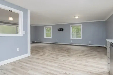 240 Leda Avenue Manchester NH 03104-4158