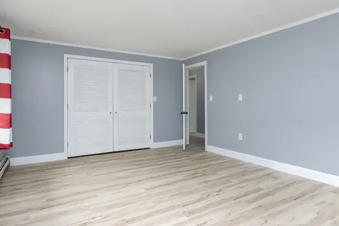 240 Leda Avenue Manchester NH 03104-4158
