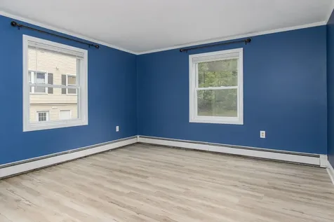 240 Leda Avenue Manchester NH 03104-4158