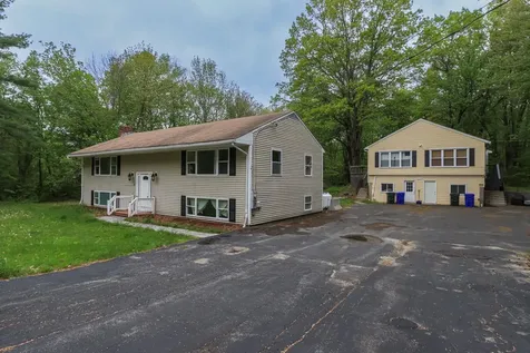 240 Leda Avenue Manchester NH 03104-4158