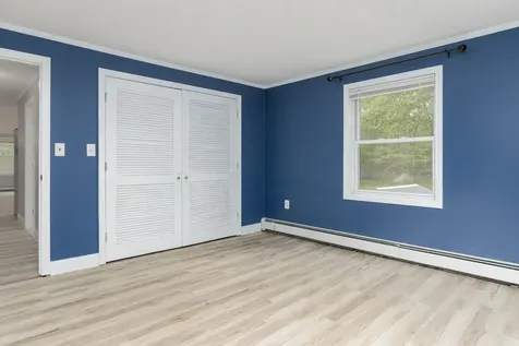 240 Leda Avenue Manchester NH 03104-4158
