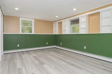 240 Leda Avenue Manchester NH 03104-4158