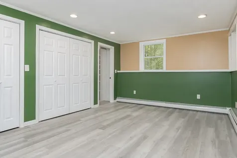 240 Leda Avenue Manchester NH 03104-4158