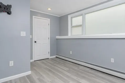 240 Leda Avenue Manchester NH 03104-4158