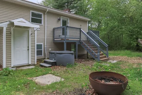 240 Leda Avenue Manchester NH 03104-4158