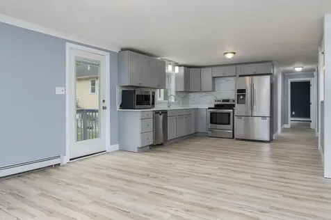240 Leda Avenue Manchester NH 03104-4158
