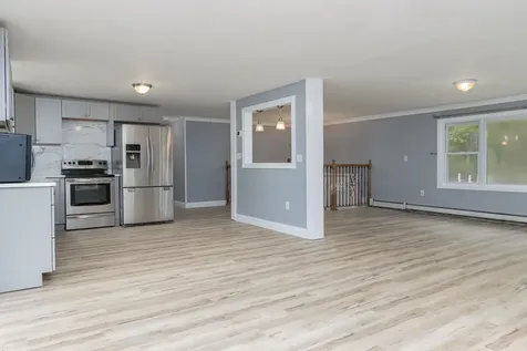 240 Leda Avenue Manchester NH 03104-4158