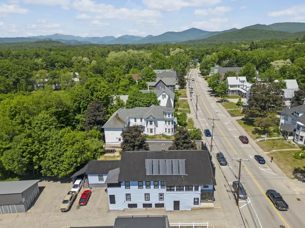 20 Washington Street Conway NH 03818-6042