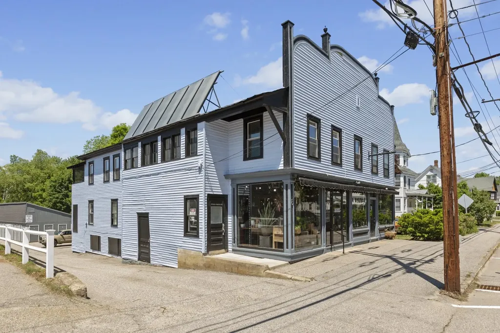 20 Washington Street Conway NH 03818-6042