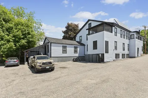 20 Washington Street Conway NH 03818-6042