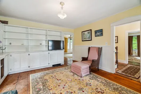 9 North Common Chelsea VT 05038