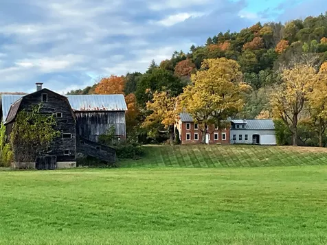 9 North Common Chelsea VT 05038