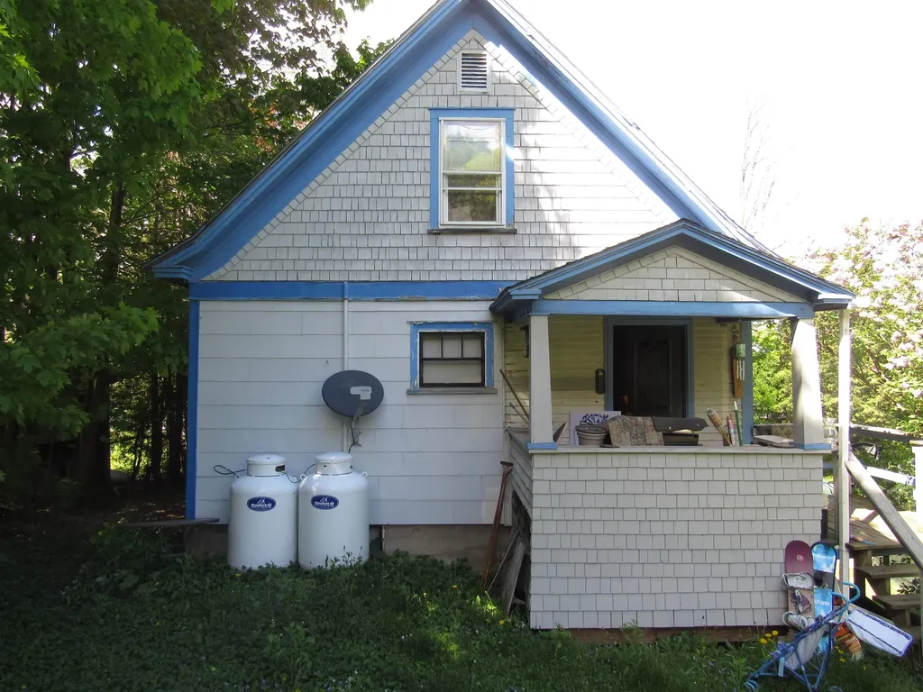 22 Colodny Terrace Newport City VT 05855