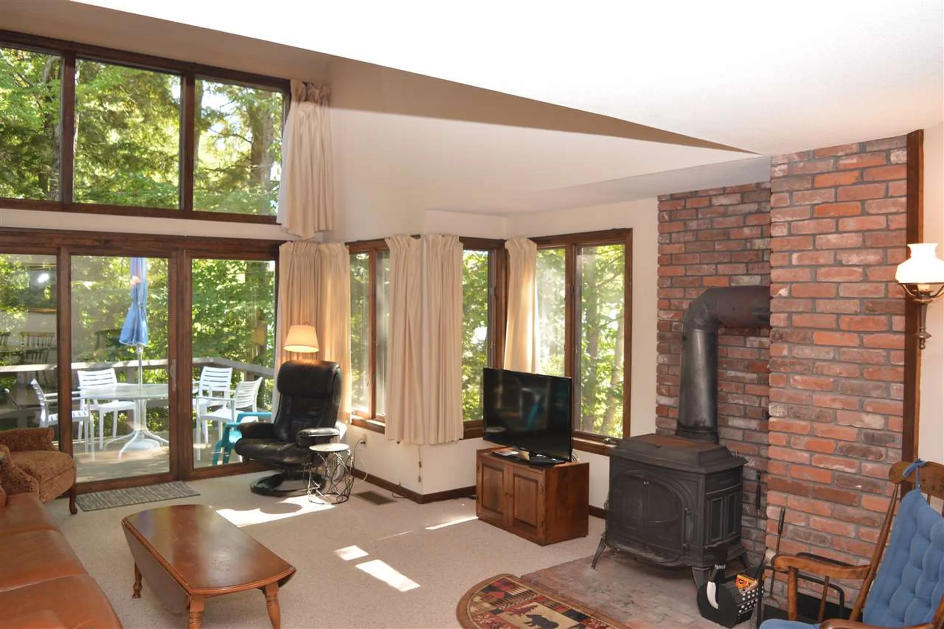 18 Island View Grantham NH 03753