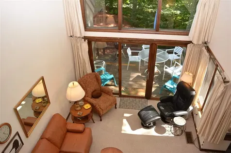 18 Island View Grantham NH 03753