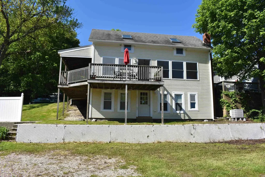 11 Creighton Street Newmarket NH 03857