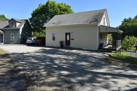 11 Creighton Street Newmarket NH 03857