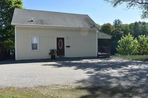 11 Creighton Street Newmarket NH 03857