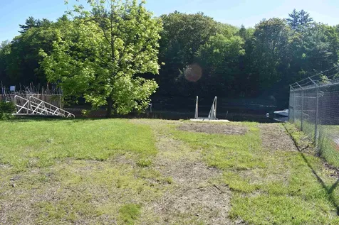 11 Creighton Street Newmarket NH 03857