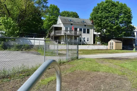 11 Creighton Street Newmarket NH 03857